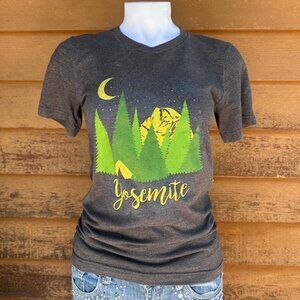 Yosemite Graphic Tee Shirt Soft Cotton Blend Heather Gray Camping Scene Women’s